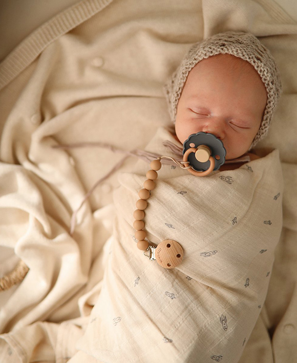Sucettes bébé - Tétines anatomique en caoutchouc naturel - Frigg – Lulu au  lit