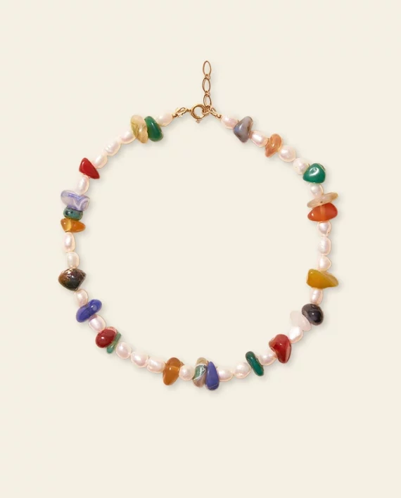 Le collier pierres naturelles et nacres