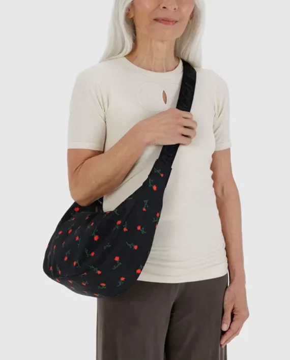Crescent bag medium