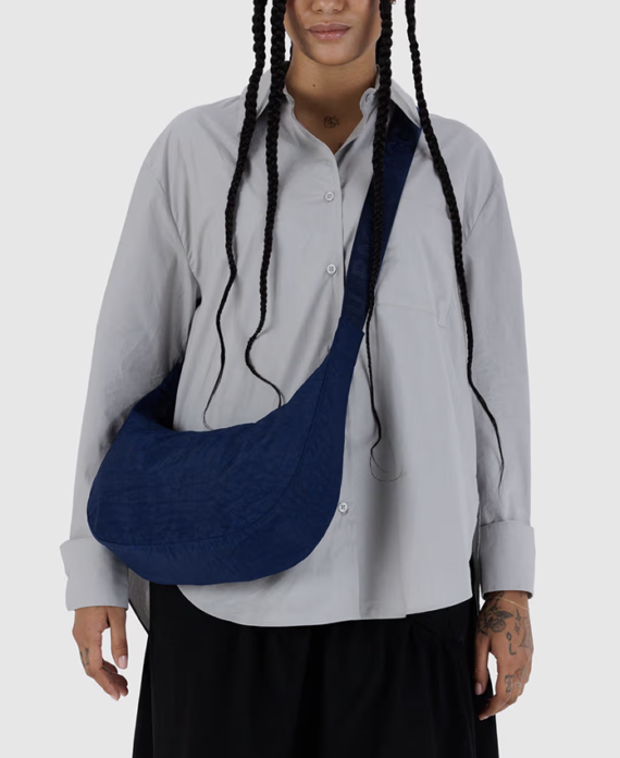 Crescent bag medium