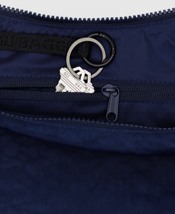 Crescent bag medium