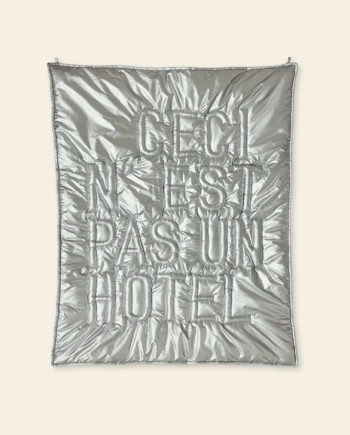 Ceci n'est pas un hôtel – wall art
