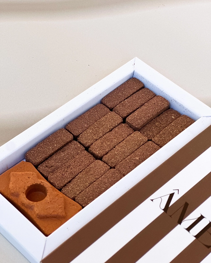 Briques d'encens et brûleur